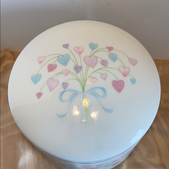 1987 FTDA glass heart bouquet trinket box with lid - Picture 3 of 10